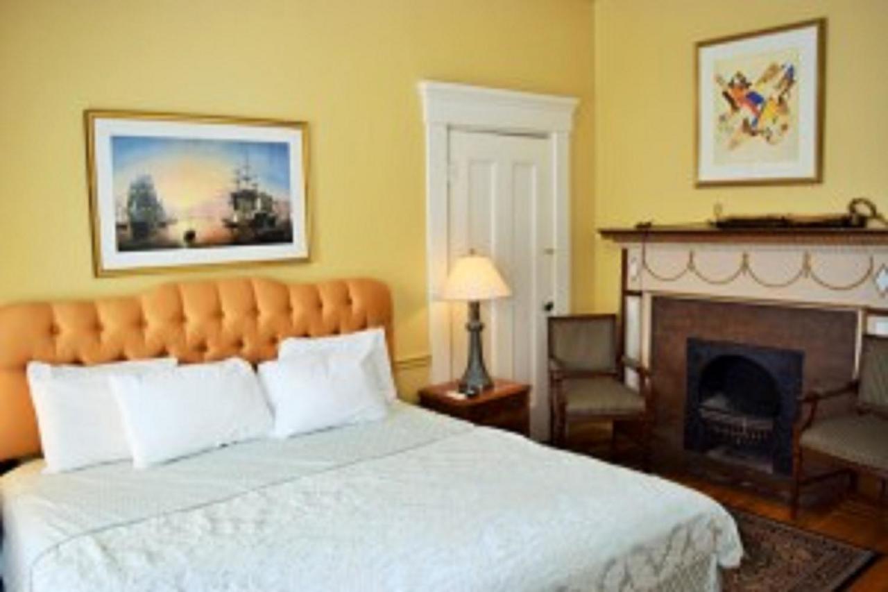 Bellevue House Bed and Breakfast Νιούπορτ Εξωτερικό φωτογραφία